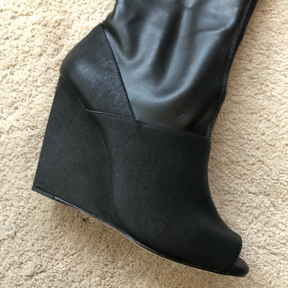 NEW BCBGMAXAZRIA OTK OPEN TOE BOOT